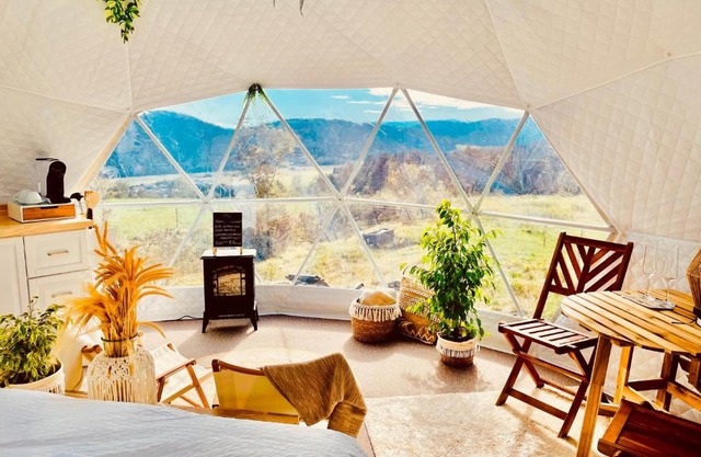 Glamping Hohe Wand - Kuppelzelt mit Whirlpool & Panoramafenster