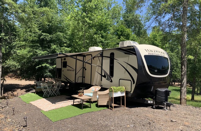 Glamping on Lake Harding!