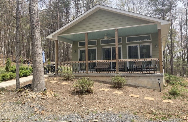 Glasshouse in the Woods. Five acres of wooded privacy and wildlife.