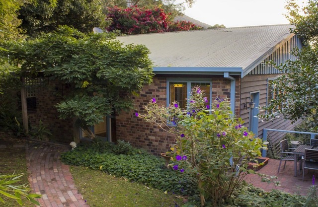 Glenbrook Cottage in Warburton