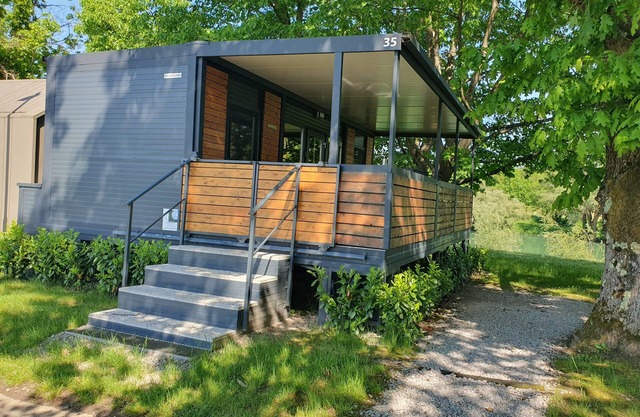 GM House, mobile house right next to Kolpa river