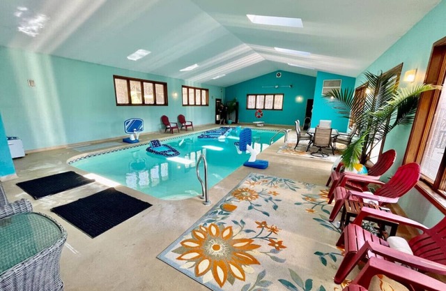 Gobles Estate w/indoor pool!