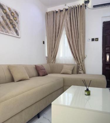 Goldeekoin Apartment and Hotel