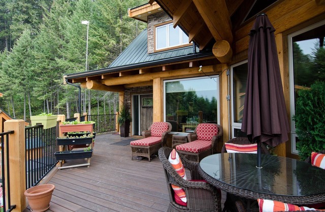 Golden Acre Mountain Lodge Dawson suite