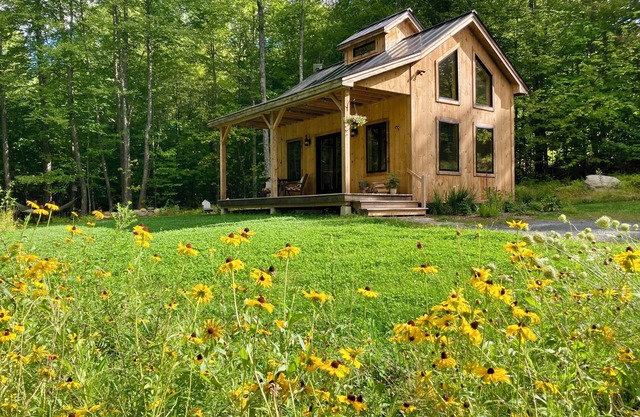 Goldfinch Cottage: Modern Timber Frame on 5 Private Acres