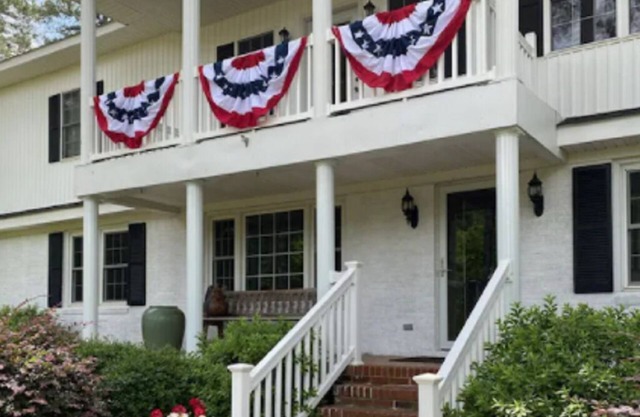 Goldfinch Room - The Birdnest Inn