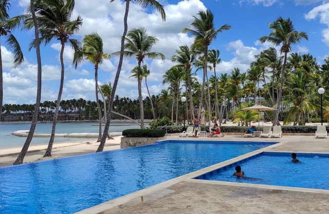 Golf & Beach Villa with private pool