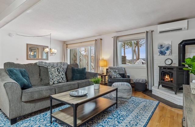 Golf, Lake Pinneo & The Club | Windsor Village 4C