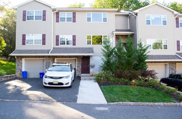 Golf view from Patio- Spacious 3-bedroom apartment in charming Bridgewater