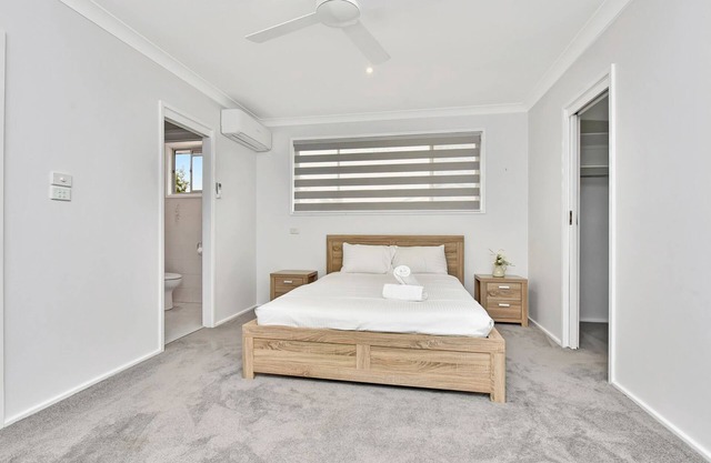 Good Vibes Bayside - Lake Foreshore with Private Pool