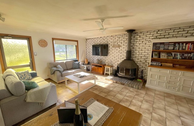 Goolwa Beachfront: Pet Friendly, Fireplace, WiFi, Sand Dunes, The best location in Goolwa Beach