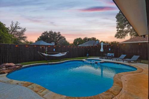 Gorgeous 4BR 2,5BA Holiday Home 15min to DFW Int Airport