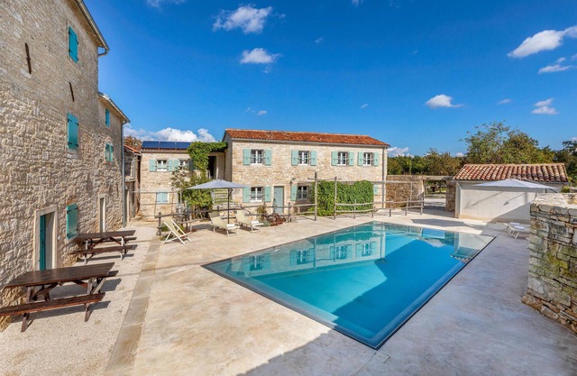 Gorgeous apartment in Zminj with WiFi