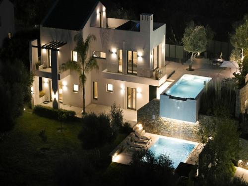 Gorgeous Crete Villa 4 Bedrooms Villa Psínthos Terrace With Two Private Pools Bbq Rethymno