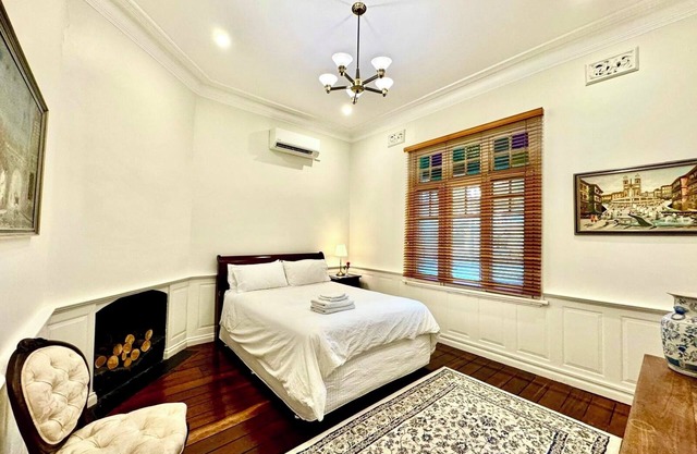 Gorgeous Federation style home in West Perth house with wifi & free parking