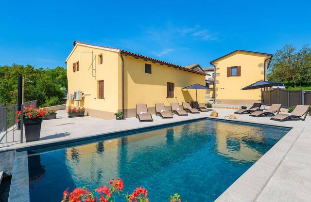 Gorgeous home in Buzet