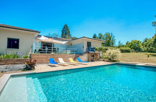 Gorgeous home in Coursac