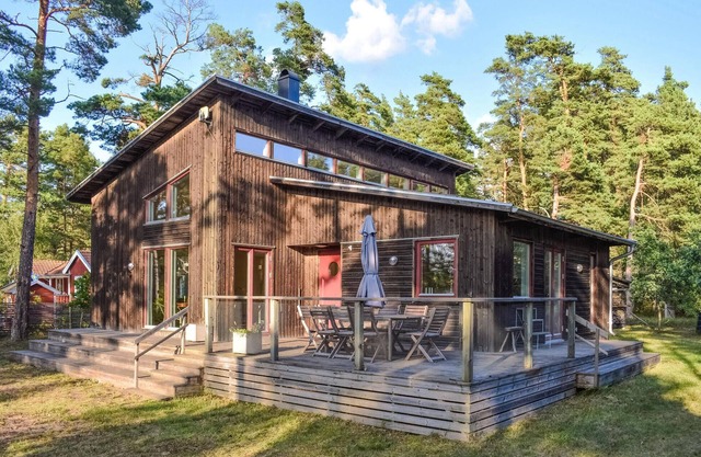Gorgeous home in Färjestaden with WiFi