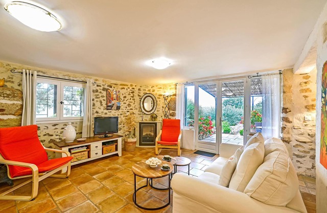 Gorgeous home in Fontarèches