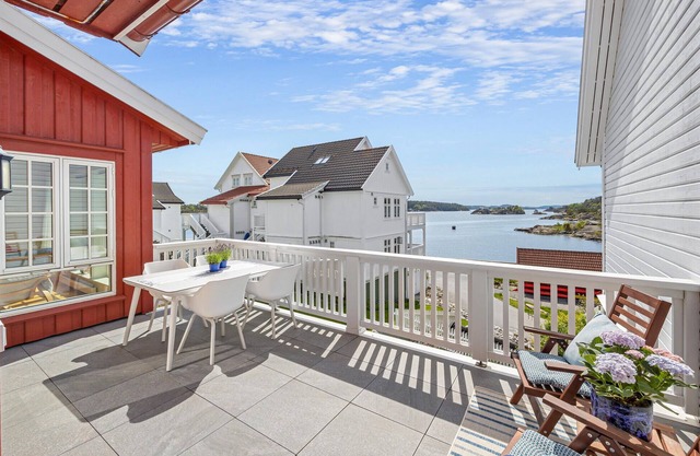 Gorgeous home in Gjeving with WiFi