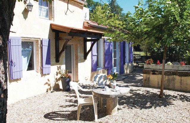 Gorgeous home in Lavardac with kitchen