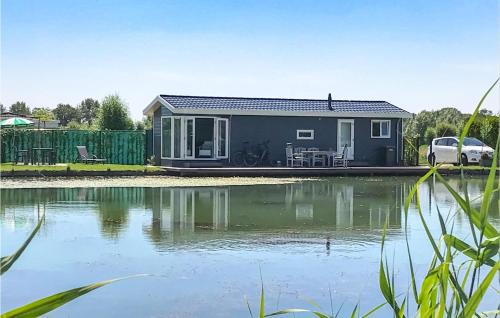 Gorgeous Home In Molenschot With Wifi