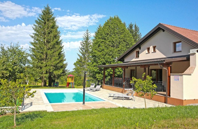 Gorgeous home in Ogulin with sauna