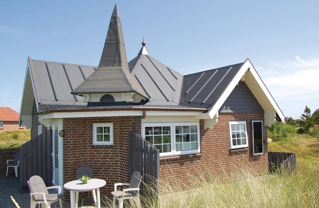 Gorgeous home in Rømø with kitchen