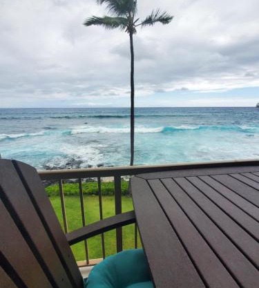 Gorgeous Oceanfront Condo, Kona Reef Resort A25, 3rd Floor