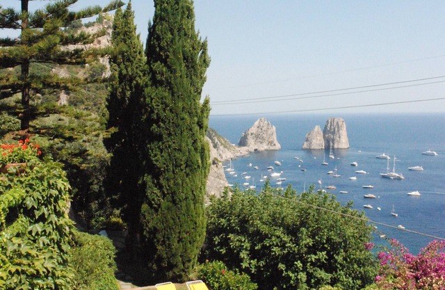 Gorgeous villa on the Faraglioni 3 rooms 6 places + extra suite 2 places