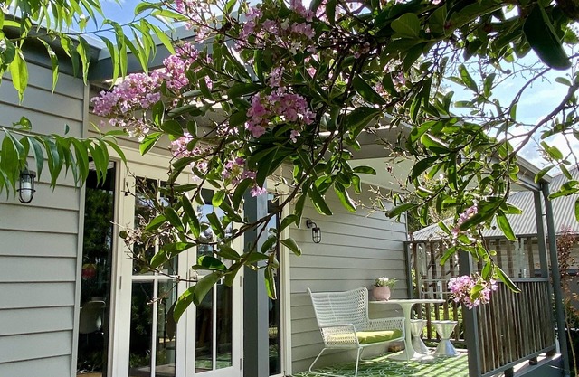 Gorgeous Villa Starbright guesthouse opp Berry Showground in heart of town