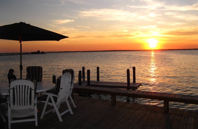 Gorgeous Waterfront Home with Spectacular Views! Book Your Getaway Now!