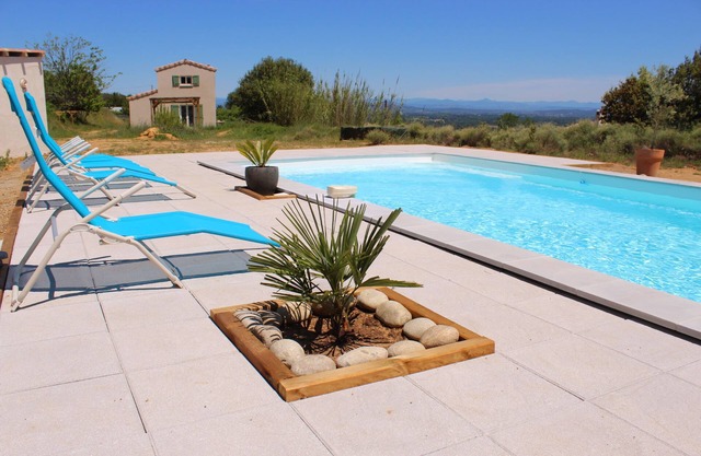 Gorges de l'Ardèche - Gite 4/6 pers + private pool on wooded park and garrigue
