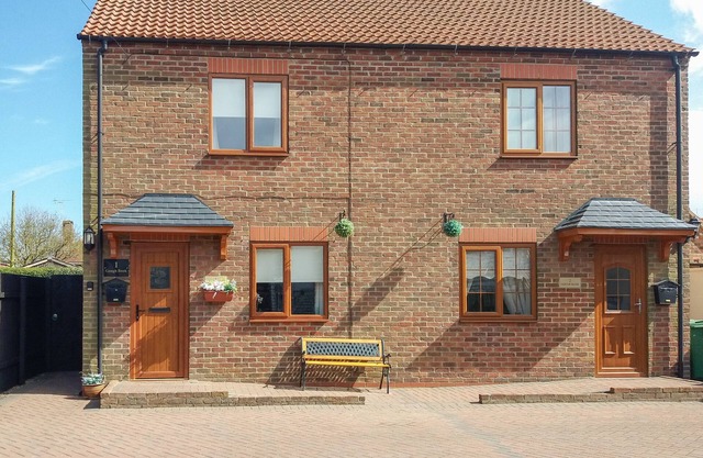 GOUGH BANK, pet friendly, with a garden in Flamborough
