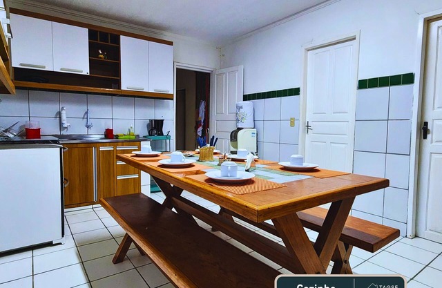 GRA325 | Spacious Retreat with Pool and Barbecue.