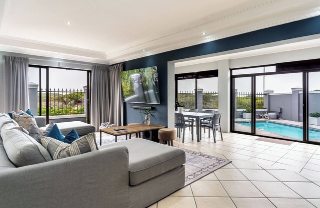 Grace of Blaauwberg - Beach Villa with views of Table Mountain & Robben Island.