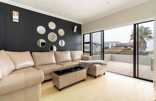 Grace of Blaauwberg Two - Large Private Family Home with views!n