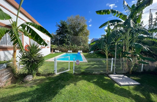 Gran Villa Cal Toni 13-18 pers, Pool, 800m beach, wifi