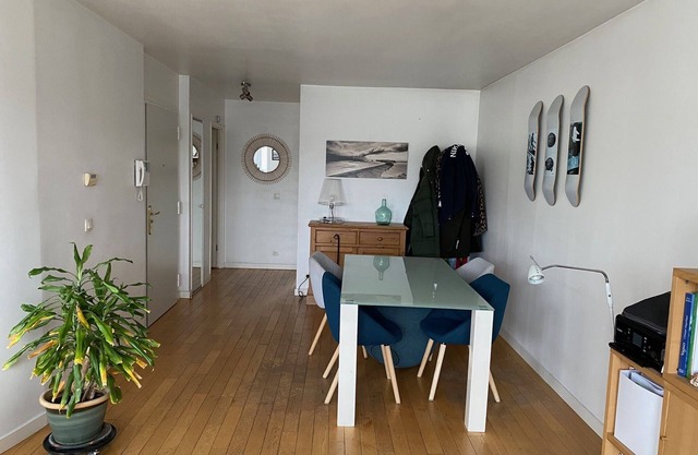 Grand 3 Pieces au 4eme et Dernier Étage Avec Terrasse Plein Sud Proche Gare