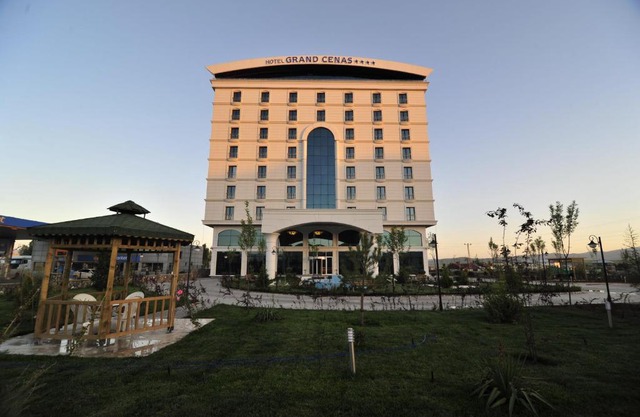 Grand Cenas Hotel