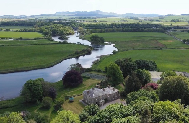 Grand country house ideal for large/family groups on the banks of River Dee.