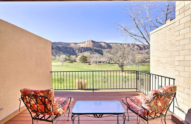 Grand Junction Golf Course Condo w/Balconies