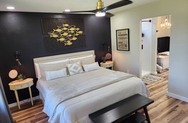 Grand Lake Cabin @ Duck Creek, Sleeps 6, with Hot Tub
