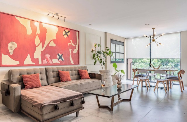 Grand living 3 BedRoom/Daily cleaning