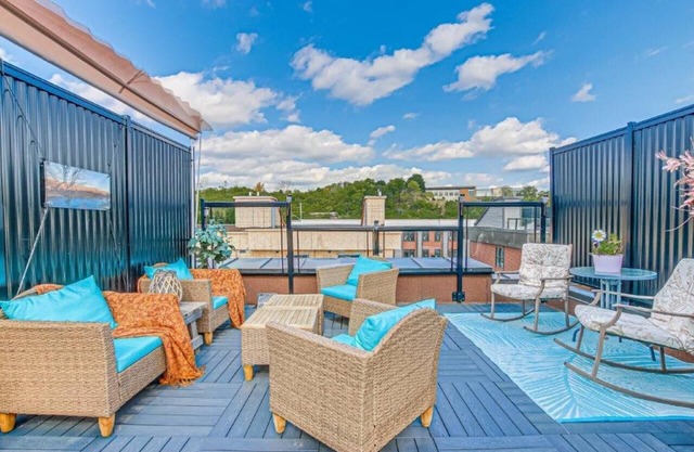Grand River.Grand View executive condo Downtown Paris
