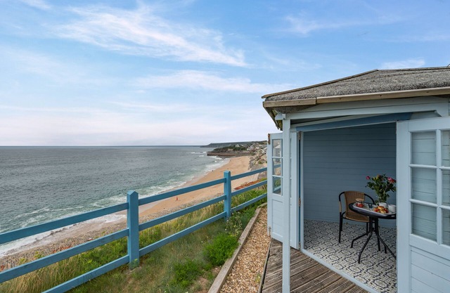 Grandad's Net Loft - One Bedroom House, Sleeps 2