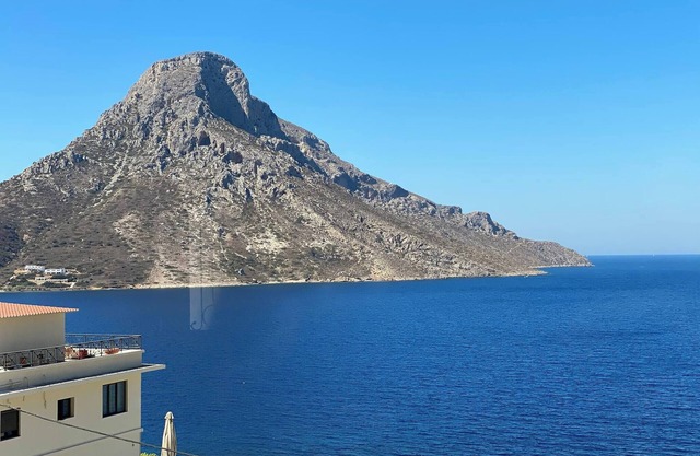 Grande Grotta House in Armeos