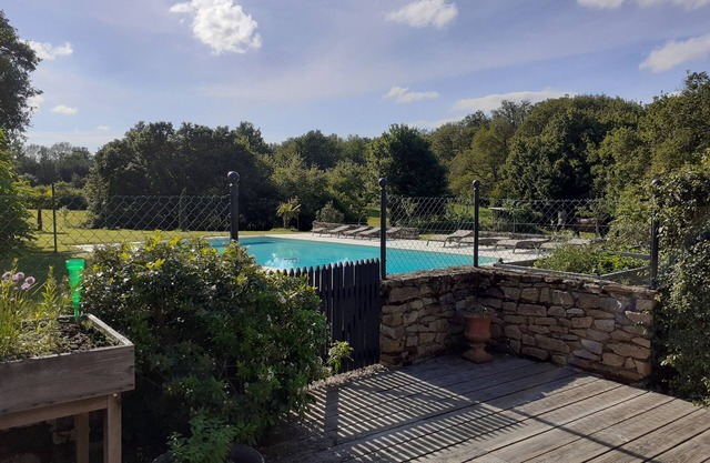 Grande Maison de Famille Pleine de Charme. Confort, Calme, Vue, Piscine