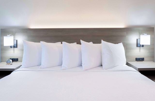 GrandStay Hotel & Suites