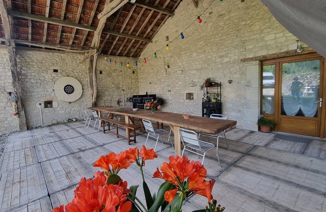 Grange Aménagée Avec Piscine